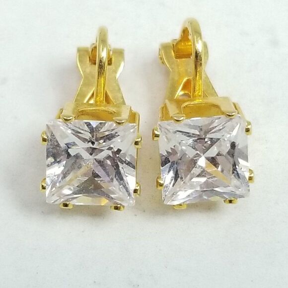 Vintage Square Cut Rhinestone Clip On Earrings, Gold Tone Setting, Small Classic - Picture 1 of 5